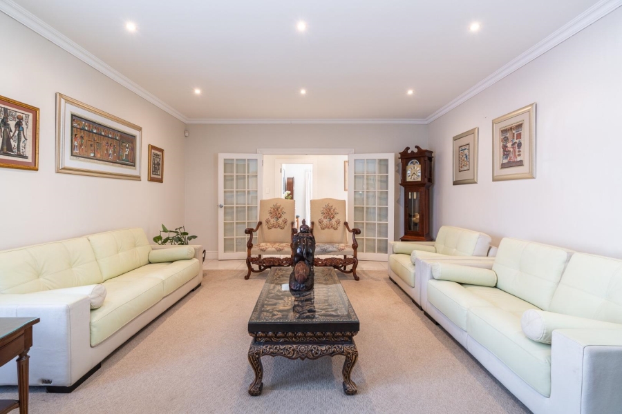 4 Bedroom Property for Sale in Kenilworth Western Cape